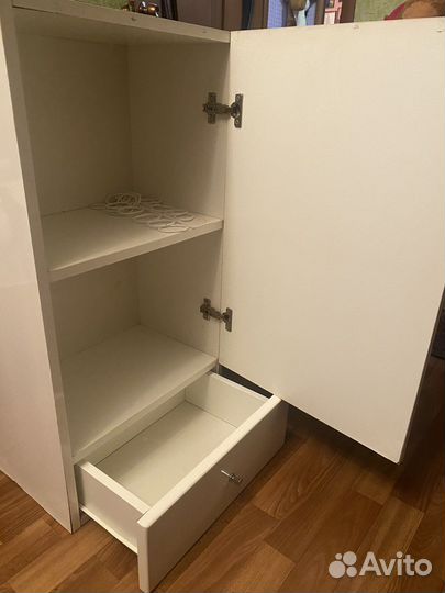 Шкафчик для ванной