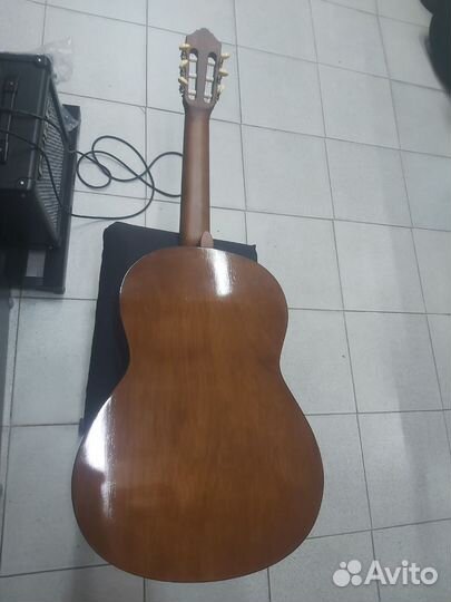 Классическая гитара yamaha c40