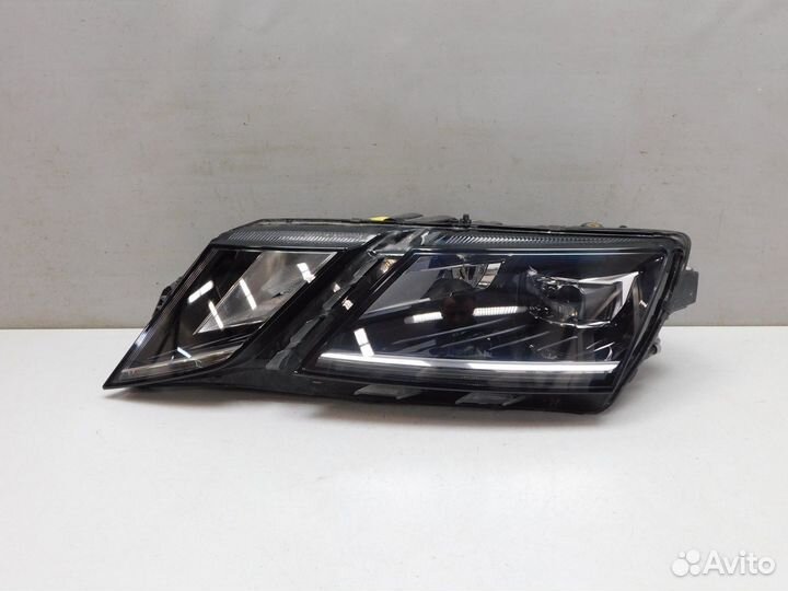 Фара левая Skoda Octavia