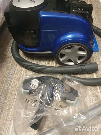 Пылесос Philips FC8952/01 AquaAction