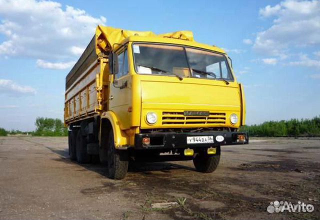 Желтый камаз цвет. КАМАЗ 5511 желтый. КАМАЗ 55102 желтой кабиной. КАМАЗ сельхозник желтый. КАМАЗ С желтой кабиной