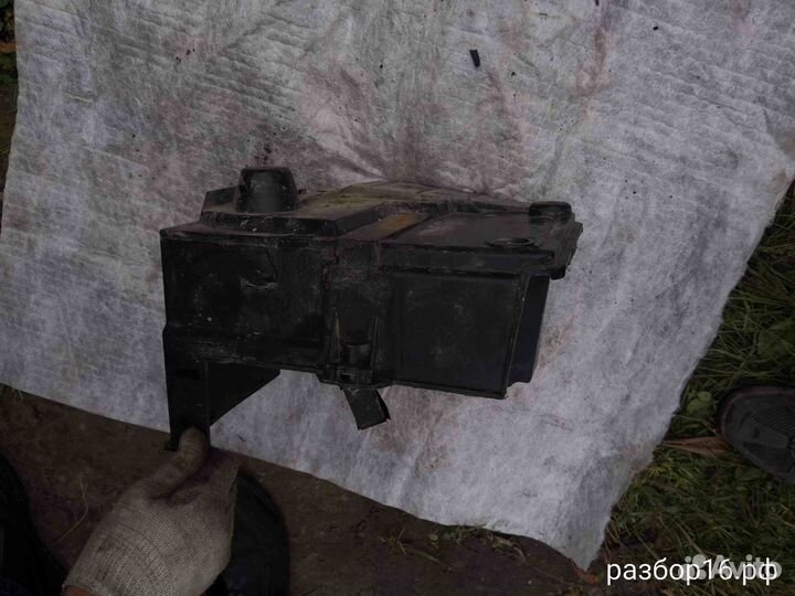 Крепление АКБ (корпус/подставка) Ford Focus II