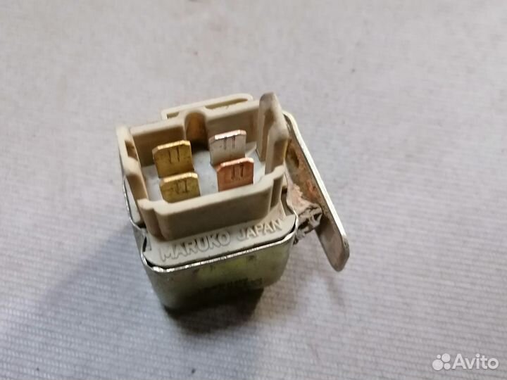 Реле стеклоочист. 85941-95700 Toyota Lite Ace 1989