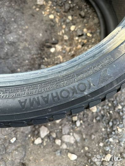 Yokohama BluEarth Winter V905 285/35 R21 и 325/30 R21 108V