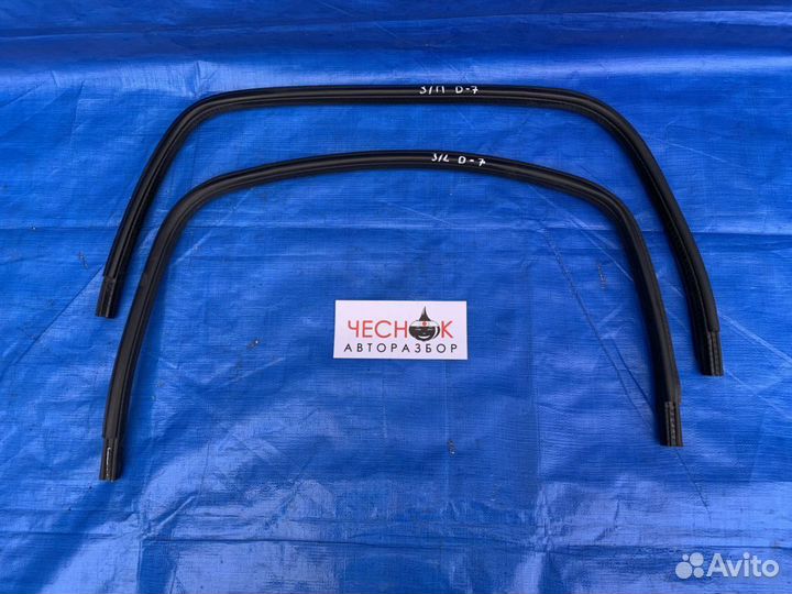 Уплотнительная резинка проема двери Dodge Caliber