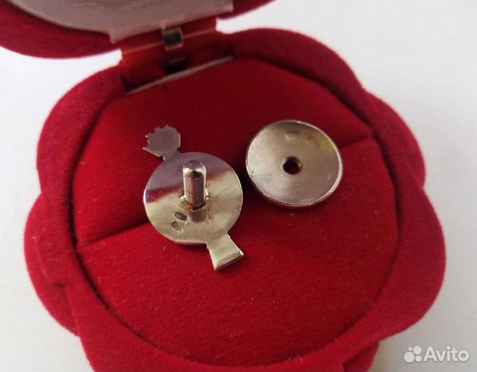 Знак, значок серебро 925. Зенит. Волейбольный клуб