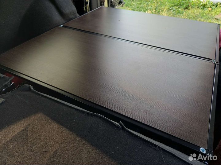 Ровный пол Ларгус, спальное место - стол с лавкой