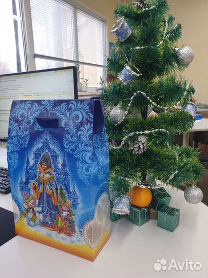 Коробка для подарка