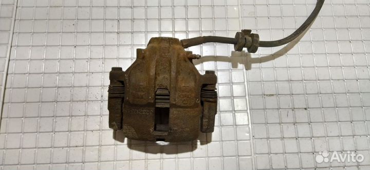 Суппорт тормозной передний правый Audi 80