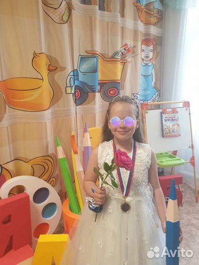 Платье нарядное на крупную девочку