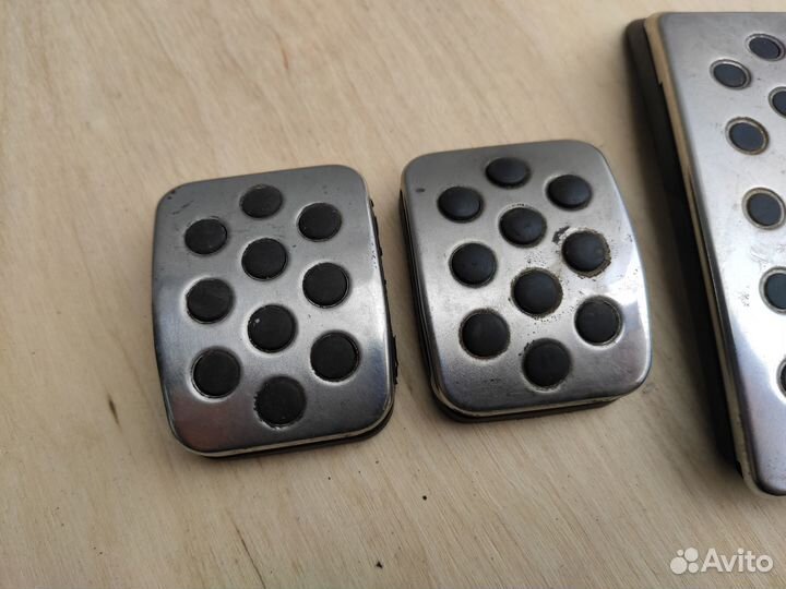 Накладки на педали