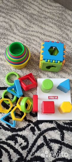 Игрушки, шнуровки, магнитная мозаика, пазлы