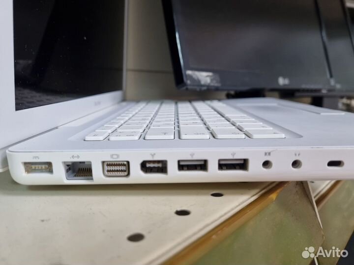 Ноутбук Macbook 14