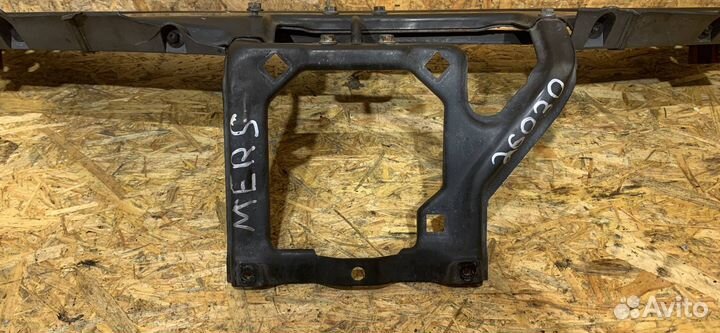 Передняя панель (телевизор) Mercedes-Benz S-Класс