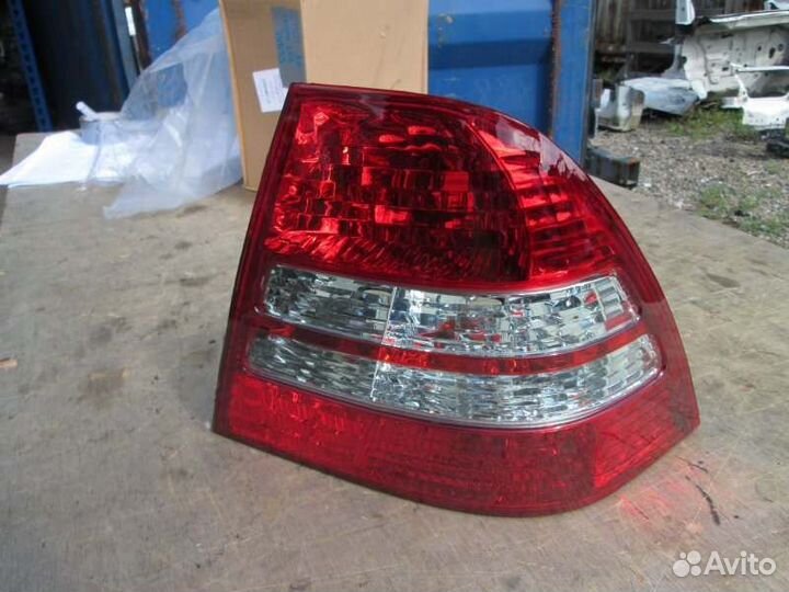 Стоп правый Toyota Corolla NZE121