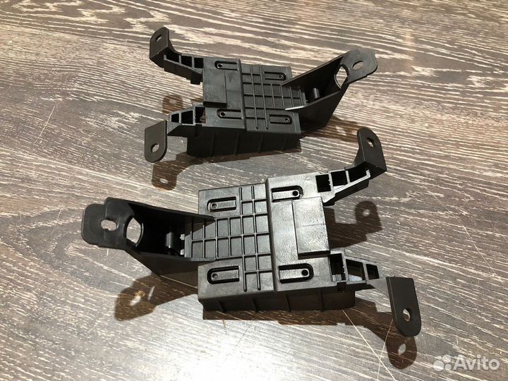 Кронштейны радаров side assist tiguan II