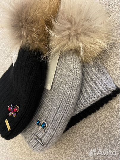 Шапка с меховым помпоном и шарф снуд