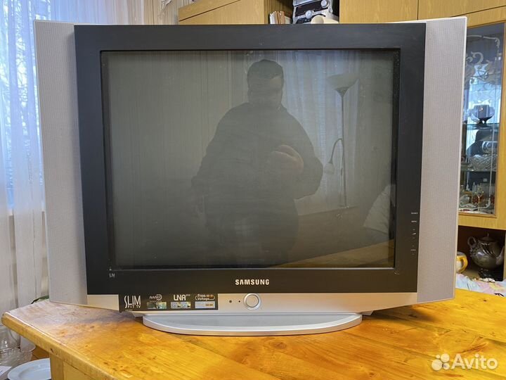 Телевизор Samsung вместе с dvd-проигрывателем