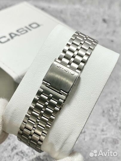 Часы Casio