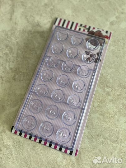 Поликарбонатная форма для шоколадных конфет