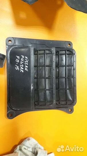 Вентиляция багажника Nissan pulsar fn15