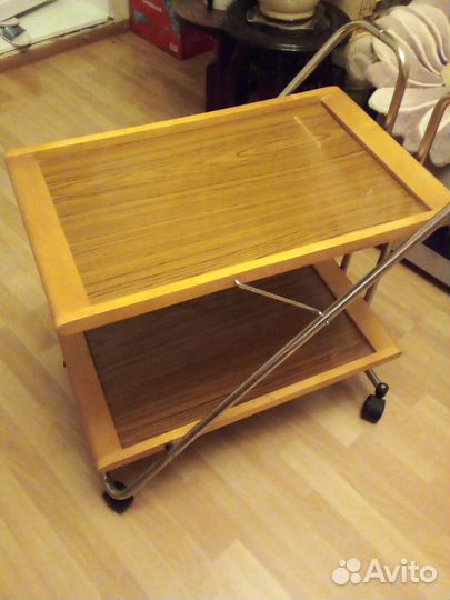 Столик сервировочный на колесах складной
