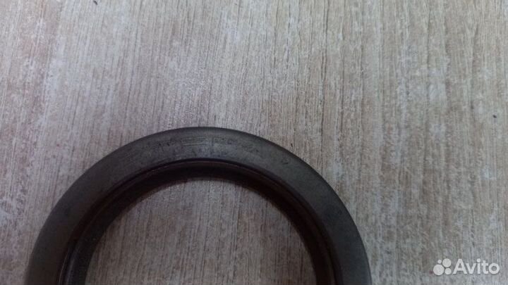 Сальник кпп Scania