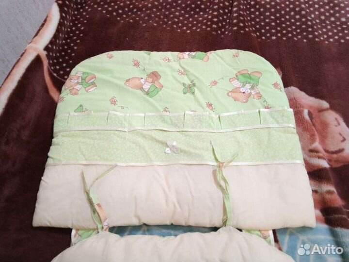 Комплект в детскую кроватку с бортиками