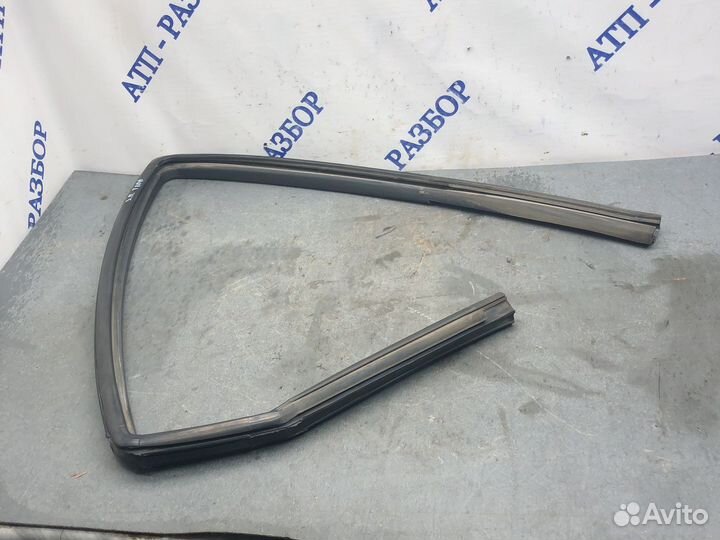 Зад прав уплотнитель стекла Aveo T200