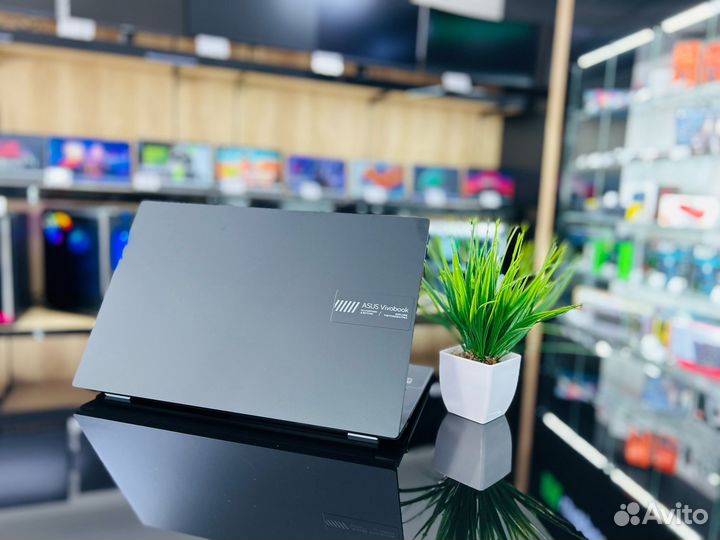 Мощный ноутбук Asus Vivo Ryzen 5 7520U/DDR5-8/SSD