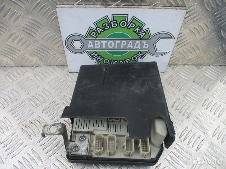 Блок предохранителей Рено Сценик 2