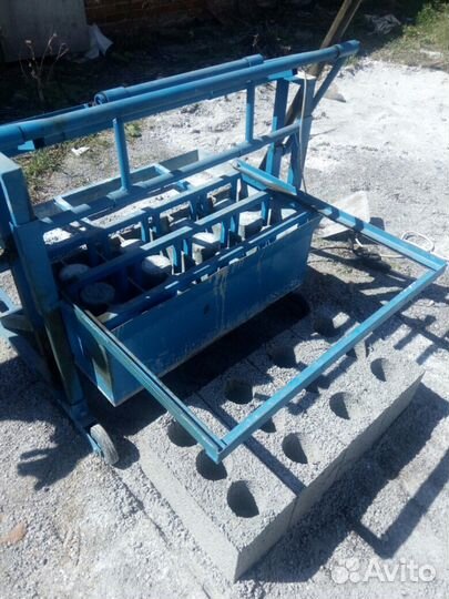 Станок вибропресс для изготовления блока, с завода