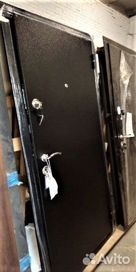 Входная стальная дверь