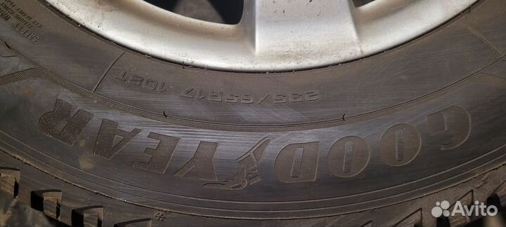 Goodyear UltraGrip Arctic 2 SUV 235/65 R17 T