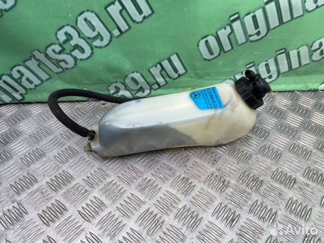 Бачок гур Mercedes-Benz S124 M102.982 1989