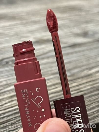 Maybelline помада