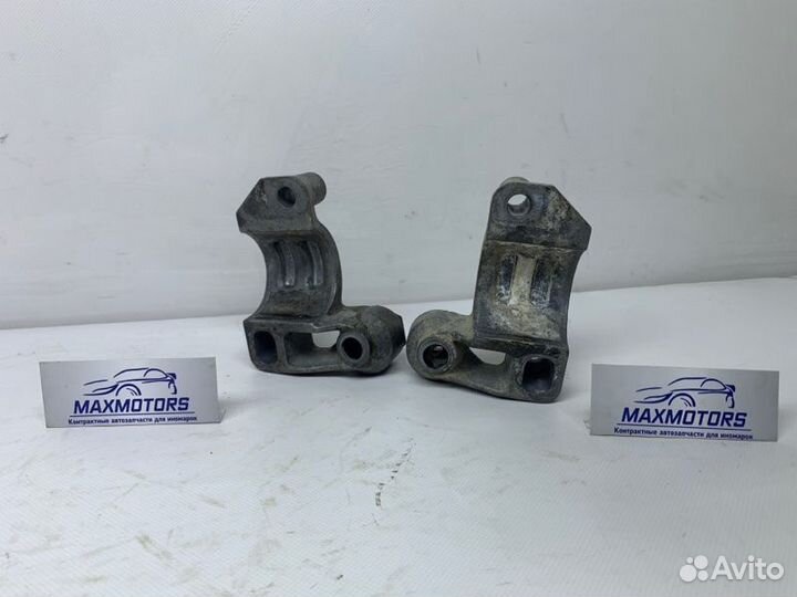 Кронштейн крепления стабилизатора передний