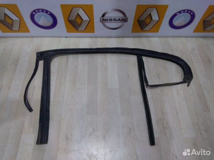 Уплотнитель зад проема стекла двери Renault fluenc