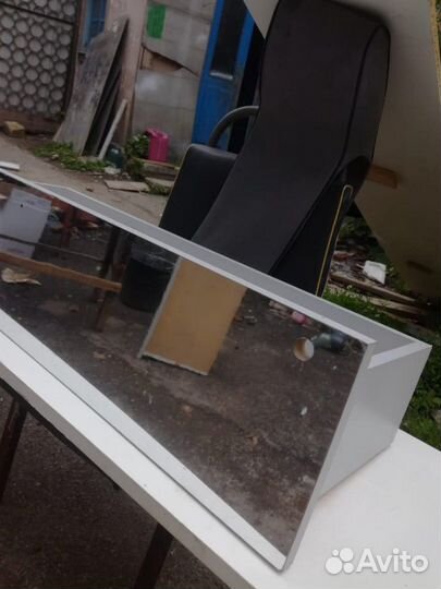 Панель с зеркалом