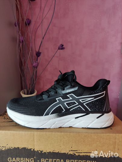 Кроссовки Asics