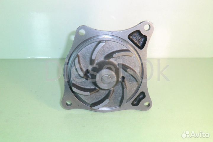 Помпа охлаждения 4D31 4D32 ME015040 canter