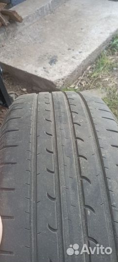 Goodyear 4x4 UG Ice Navi 215/65 R16