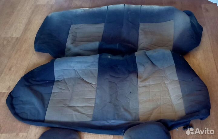 Чехлы на автомобильные сидения