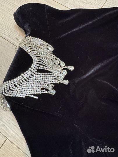 Вечернее бархатное платье