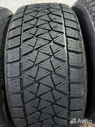 Bridgestone Blizzak DM-V2 285/50 R20