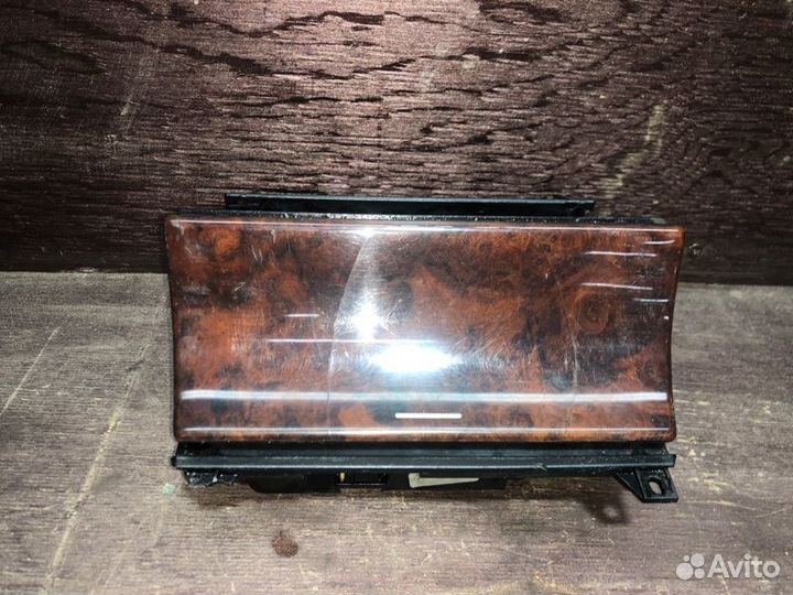 Пепельница Mercedes-Benz E320 W210 M112.941 1998