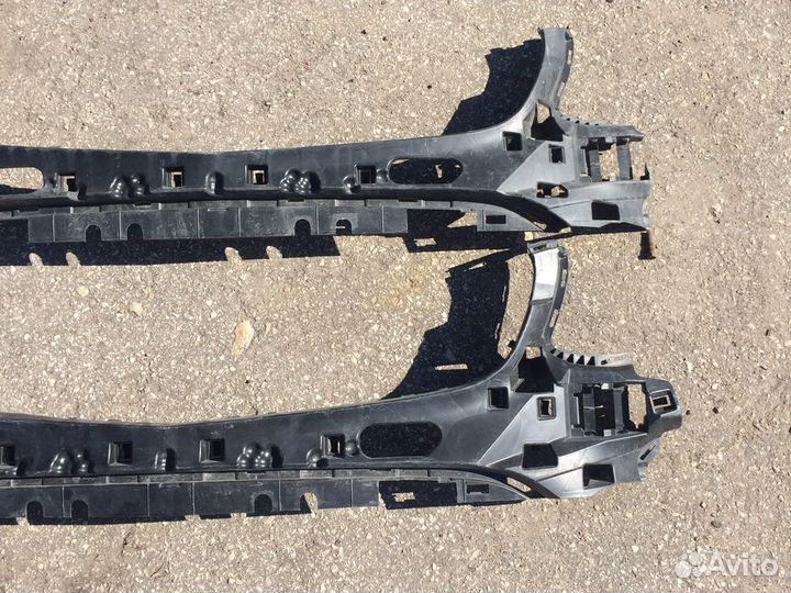 Кронштейн переднего бампера mercedes GLC x 253