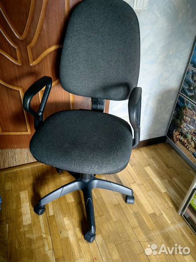 Компьютерное кресло