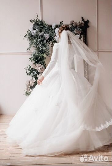 Свадебное платье
