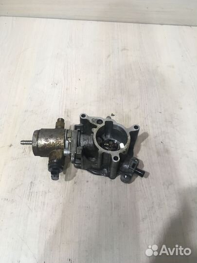 Насос топливный Тнвд VAG Ауди А4 Б8 06J127025J